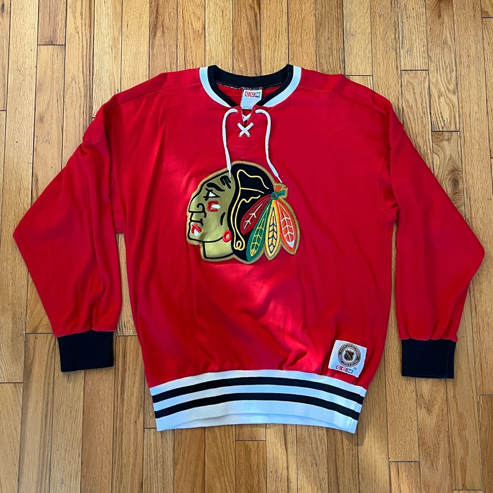 VTG CCM Chicago Blackhawks Jersey Sweater Embroidered Logo NHL Canada Hockey